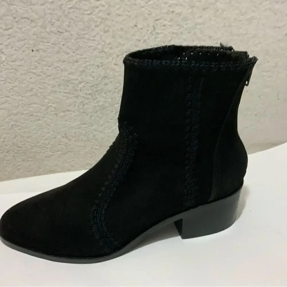Chelsea & Violet Black Suede Lucy Boots Size 9.5 M